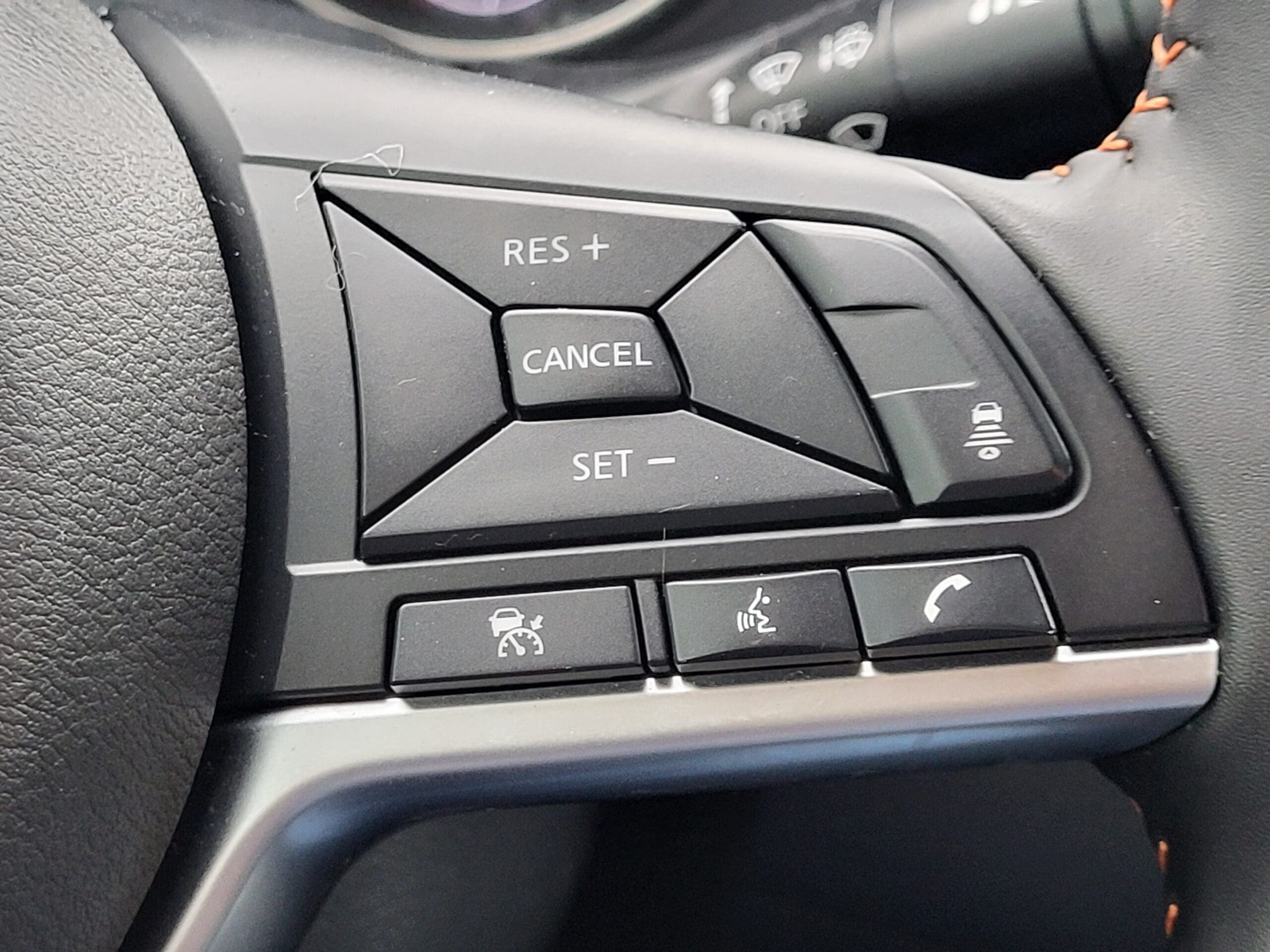 2025 Nissan Sentra - Image 29