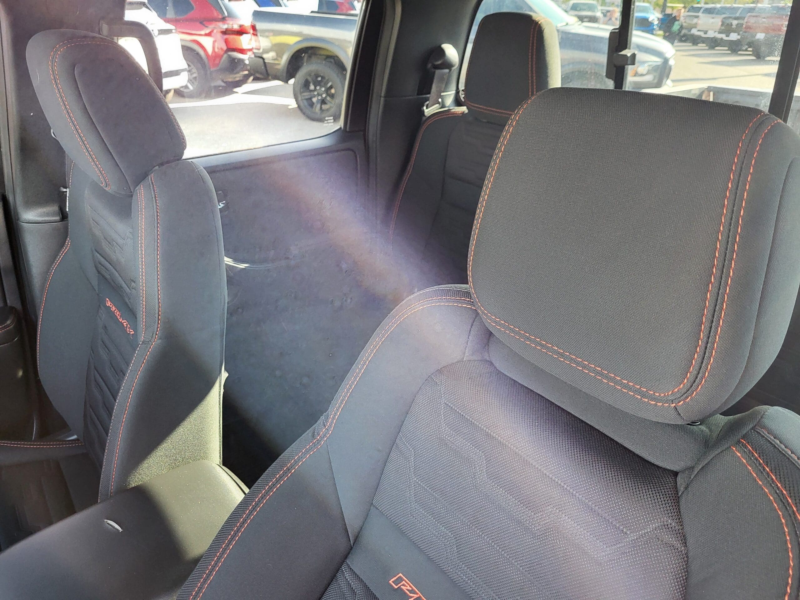 2024 Nissan Frontier - Image 21