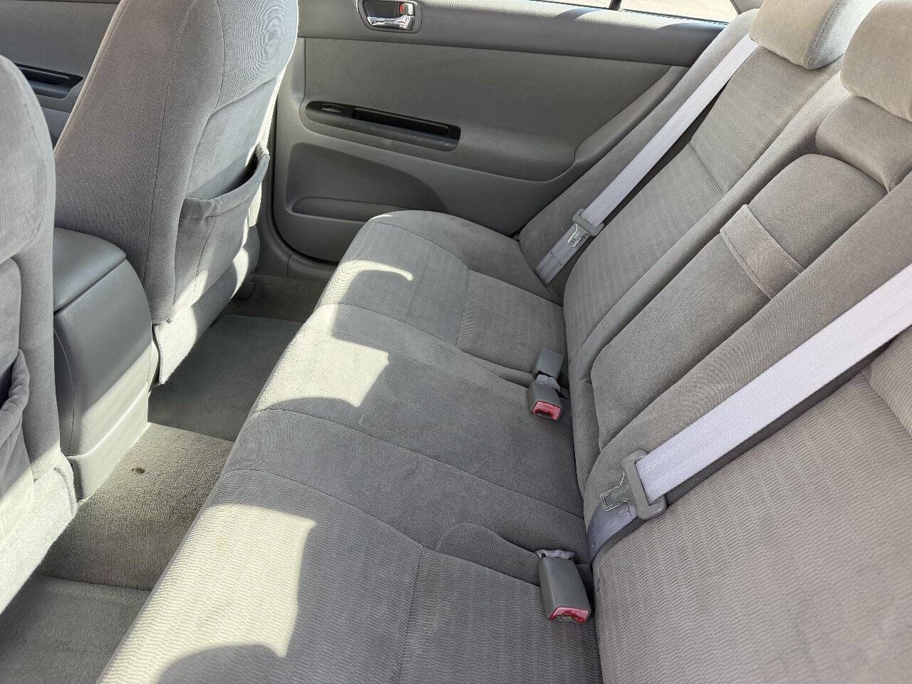 2005 Toyota Camry - Image 11