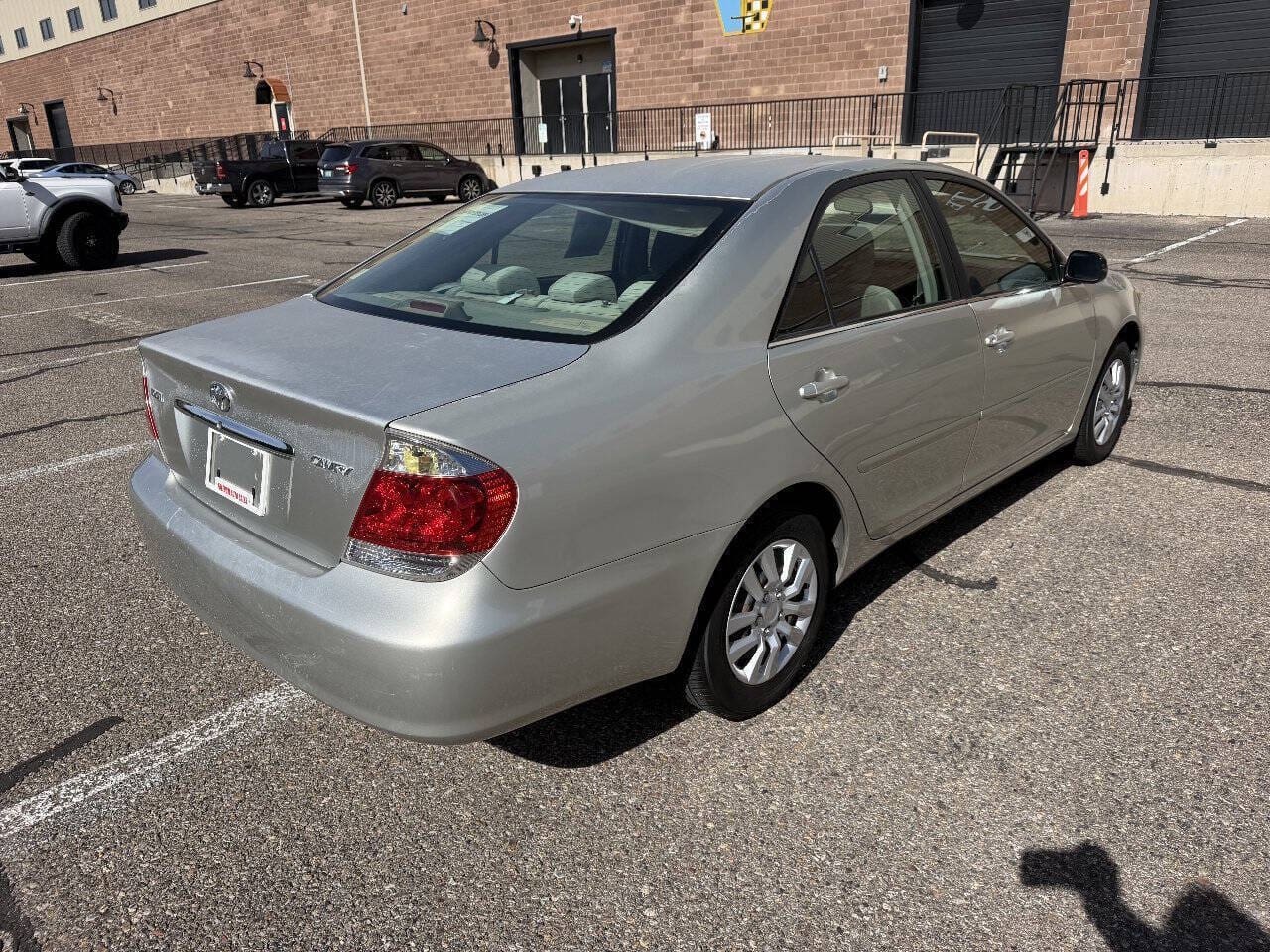 2005 Toyota Camry - Image 7