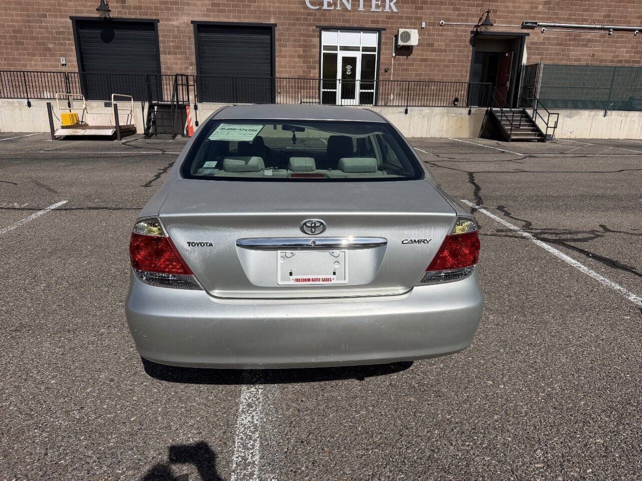 2005 Toyota Camry - Image 8