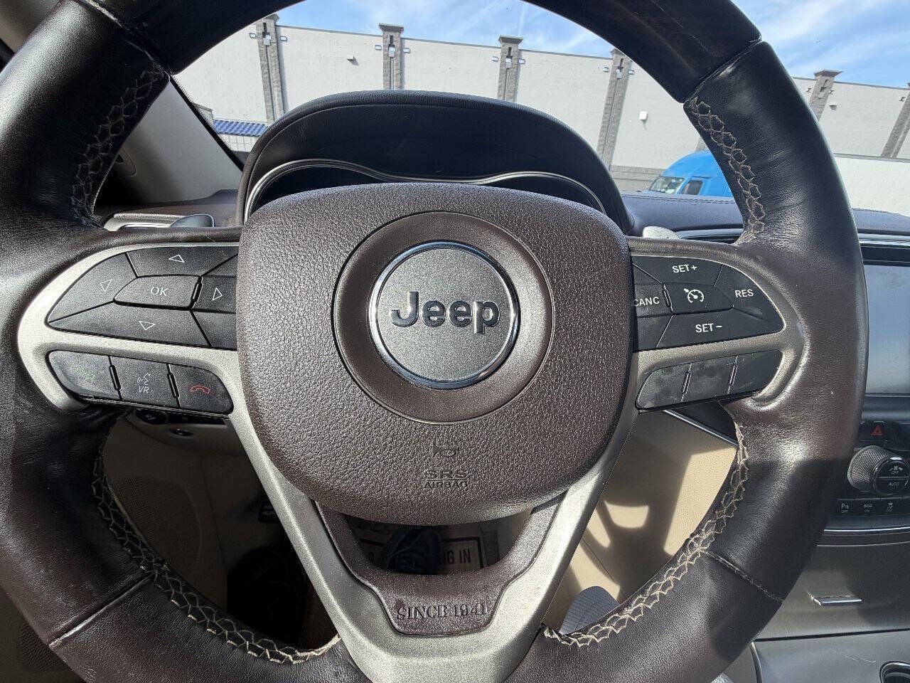 2014 Jeep Grand Cherokee - Image 13