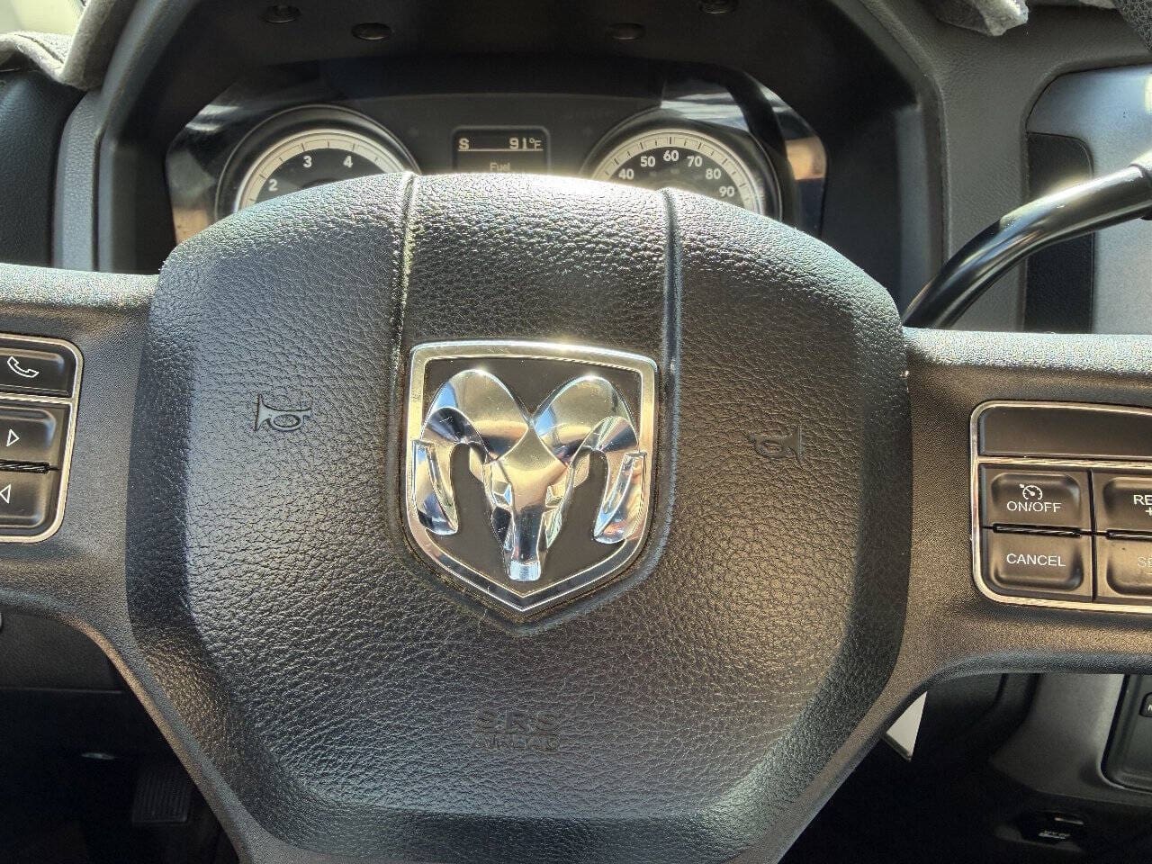 2014 RAM 1500 - Image 13