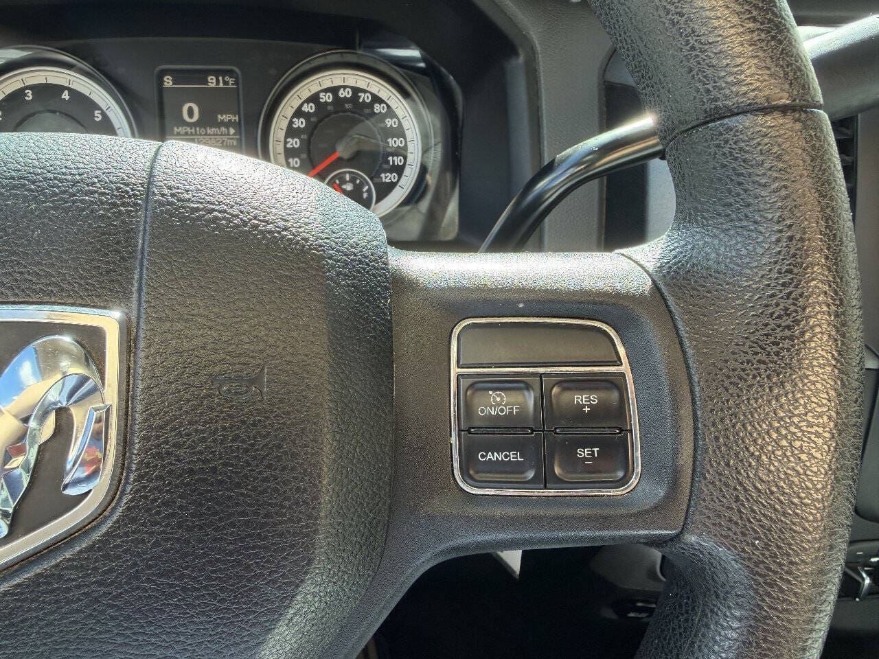 2014 RAM 1500 - Image 15