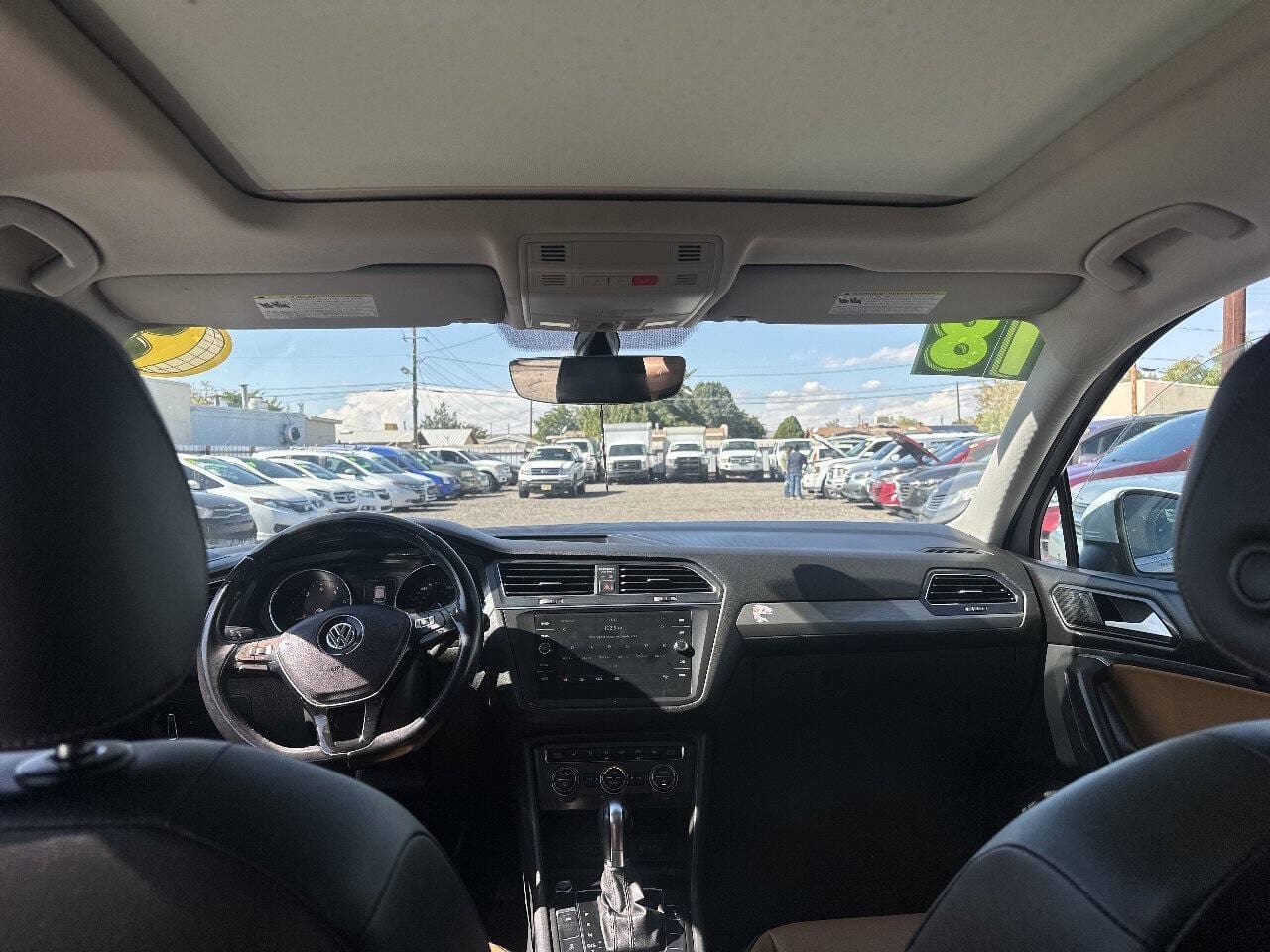 2018 Volkswagen Tiguan - Image 9