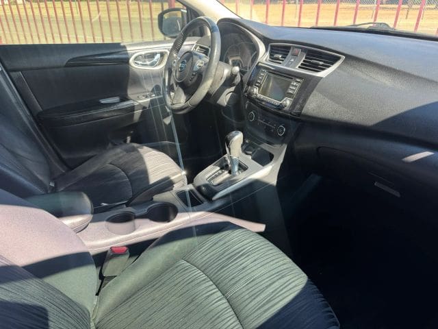 2017 Nissan Sentra - Image 4