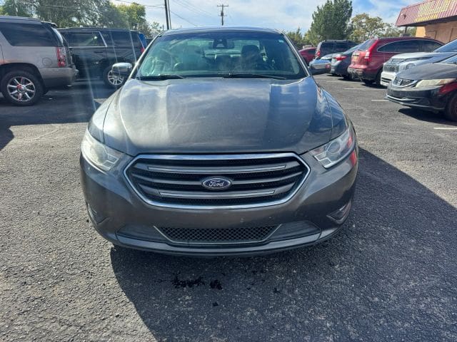 2019 Ford Taurus - Image 3