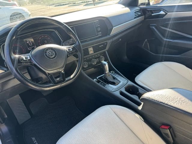 2019 Volkswagen Jetta - Image 6