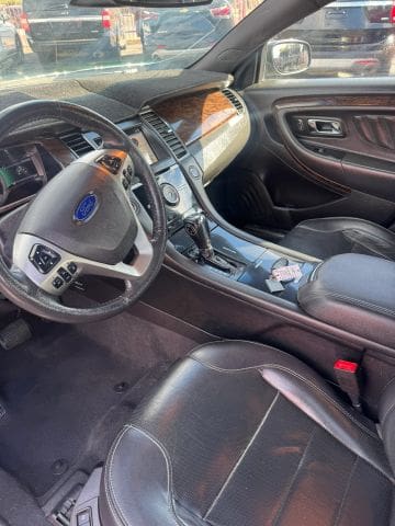 2019 Ford Taurus - Image 5