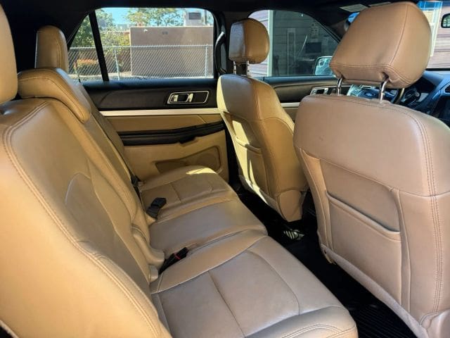 2016 Ford Explorer - Image 6