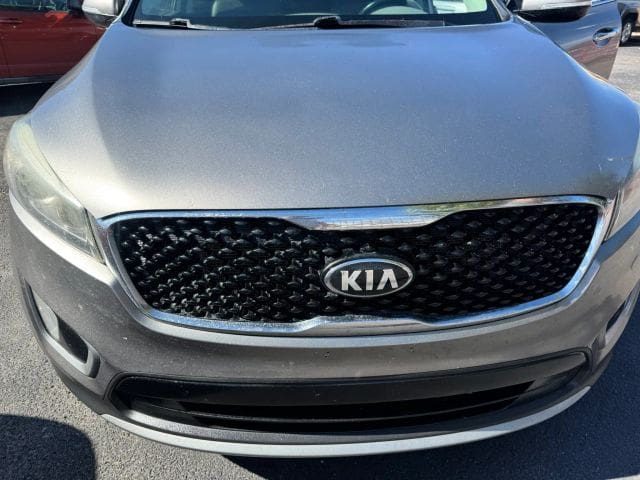 2016 Kia Sorento - Image 3