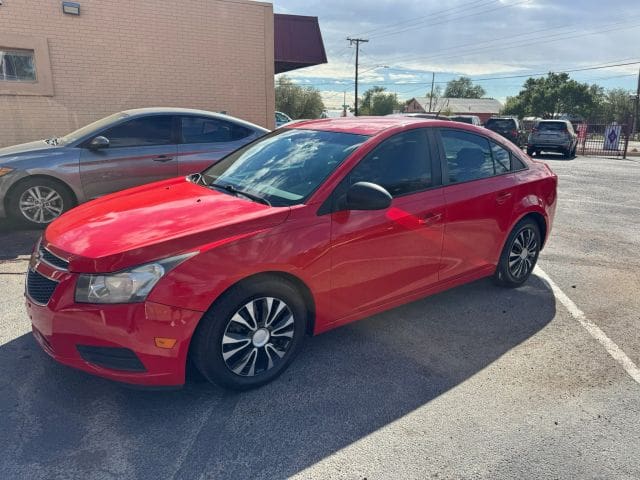 2014 Chevrolet Cruze - Image 2