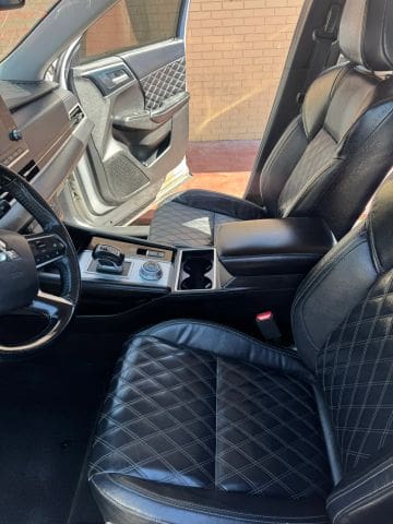 2022 Mitsubishi Outlander - Image 4