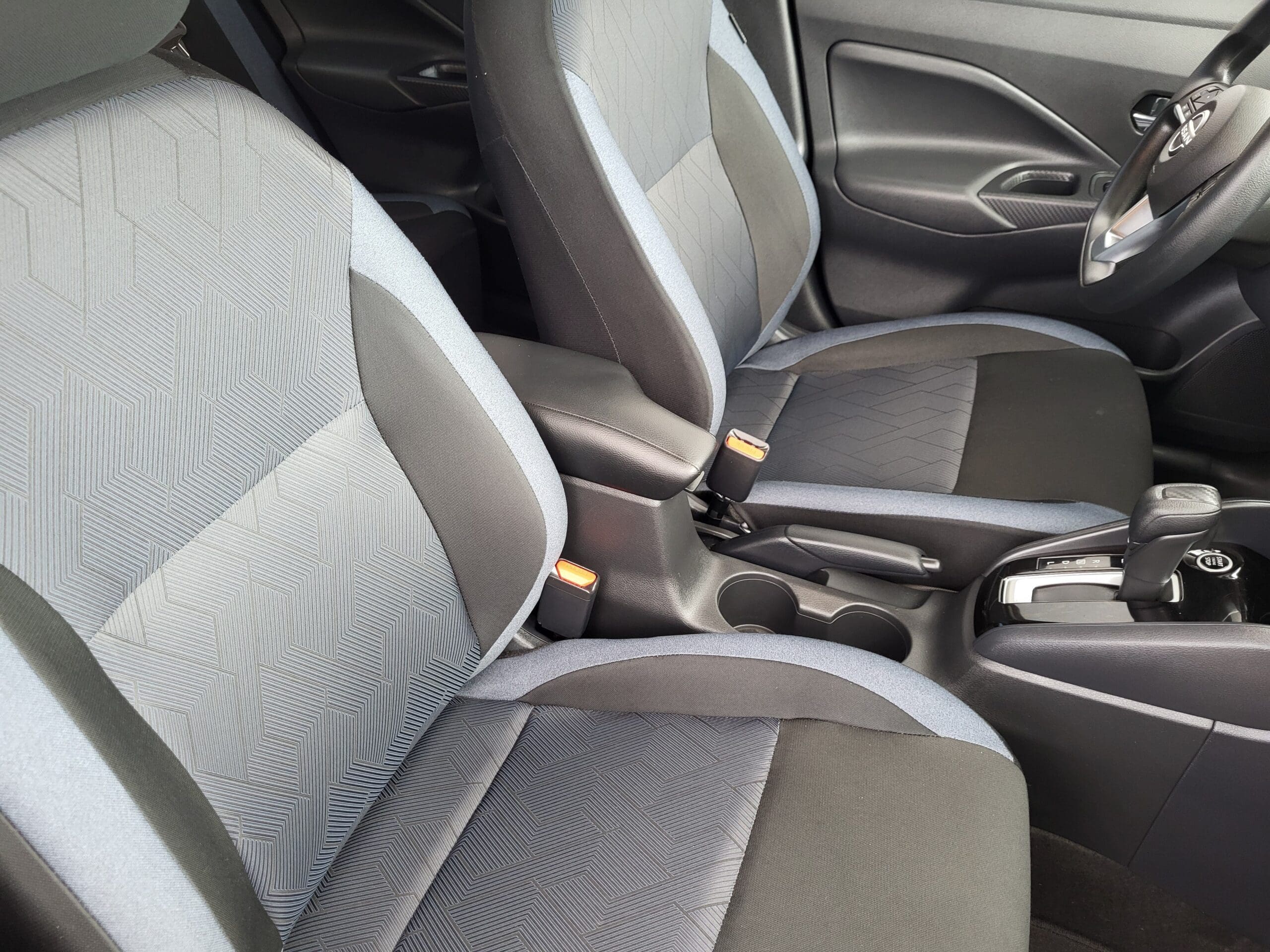 2025 Nissan Versa - Image 13