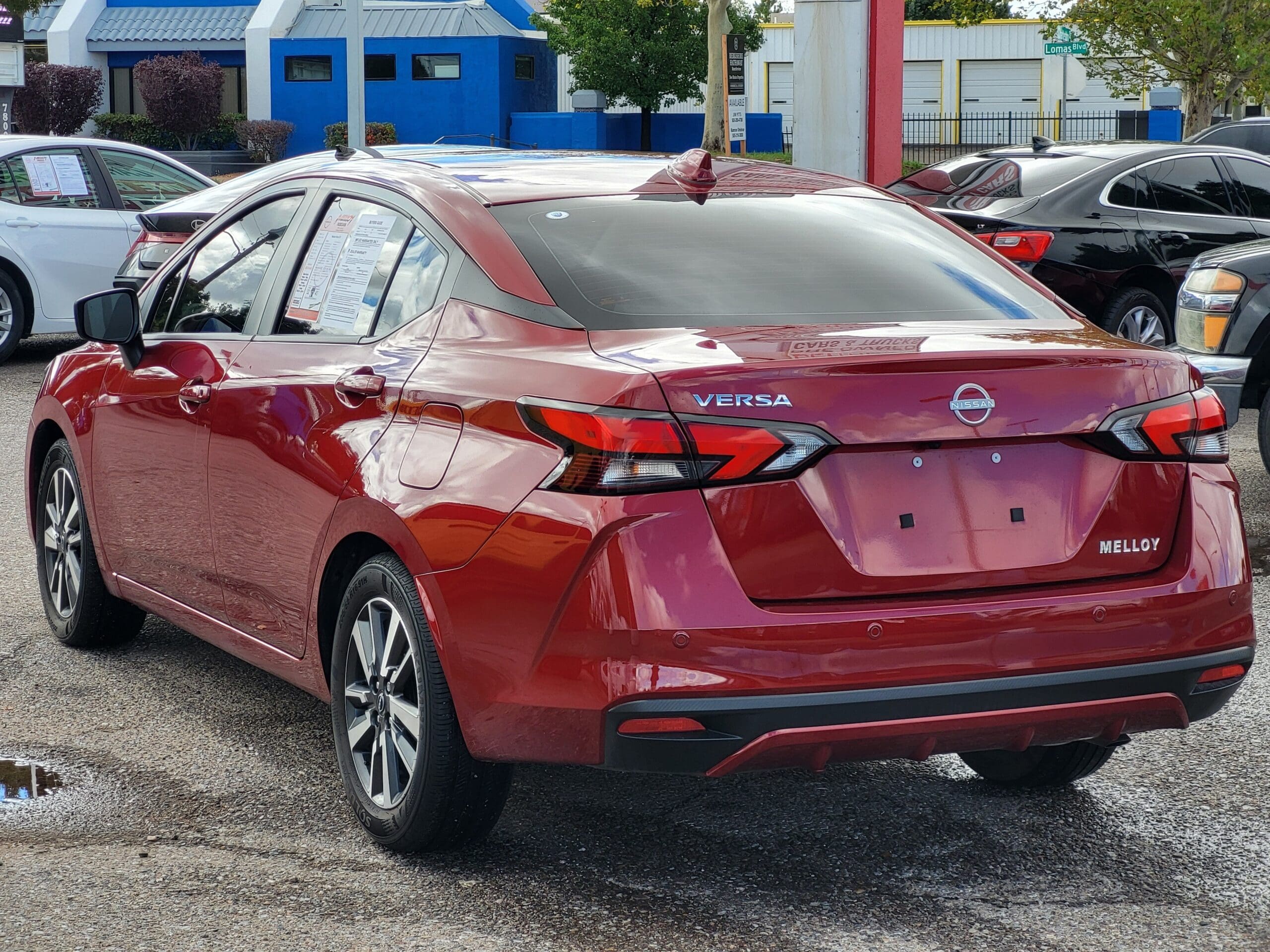 2025 Nissan Versa - Image 6