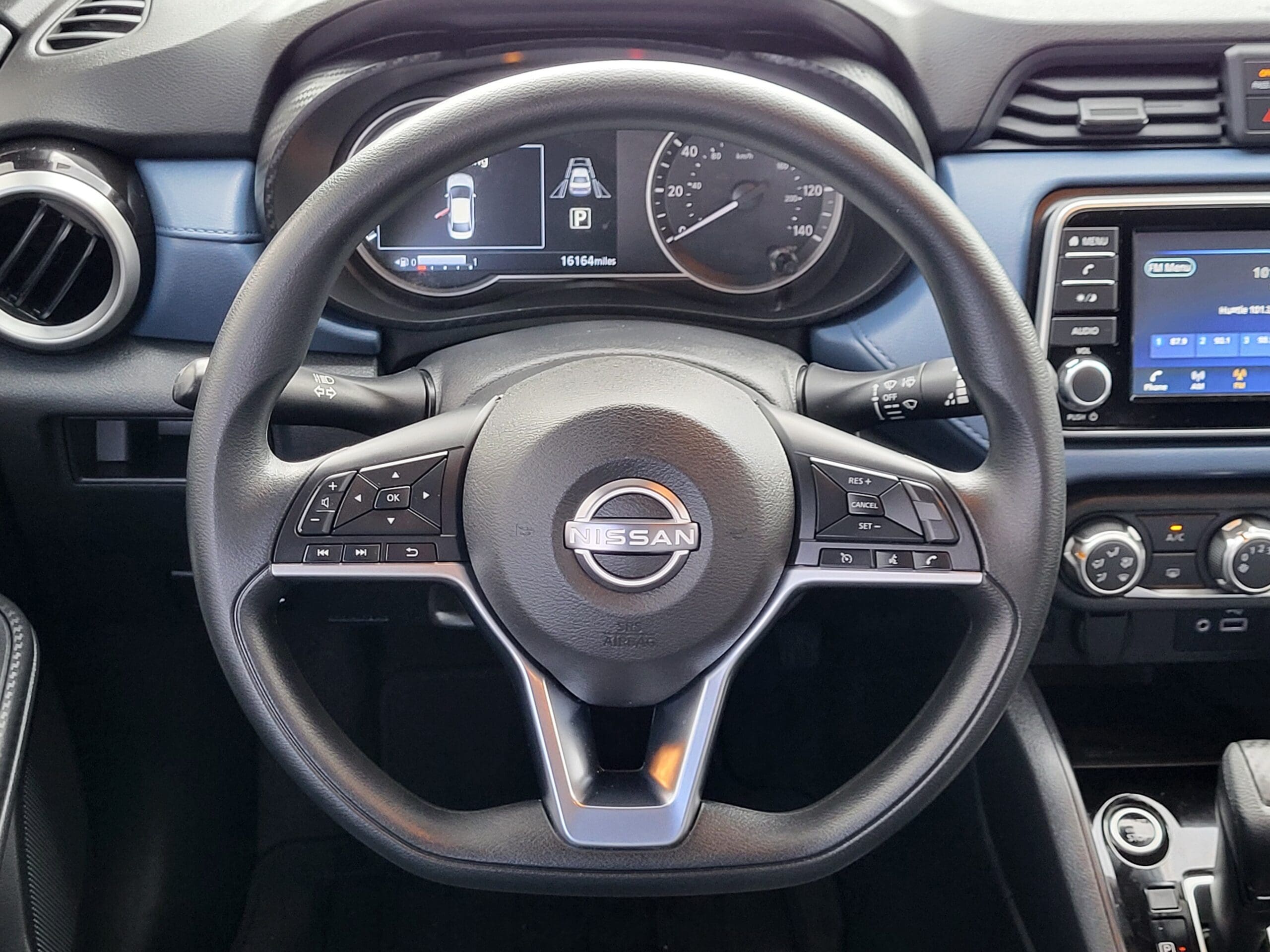 2025 Nissan Versa - Image 25