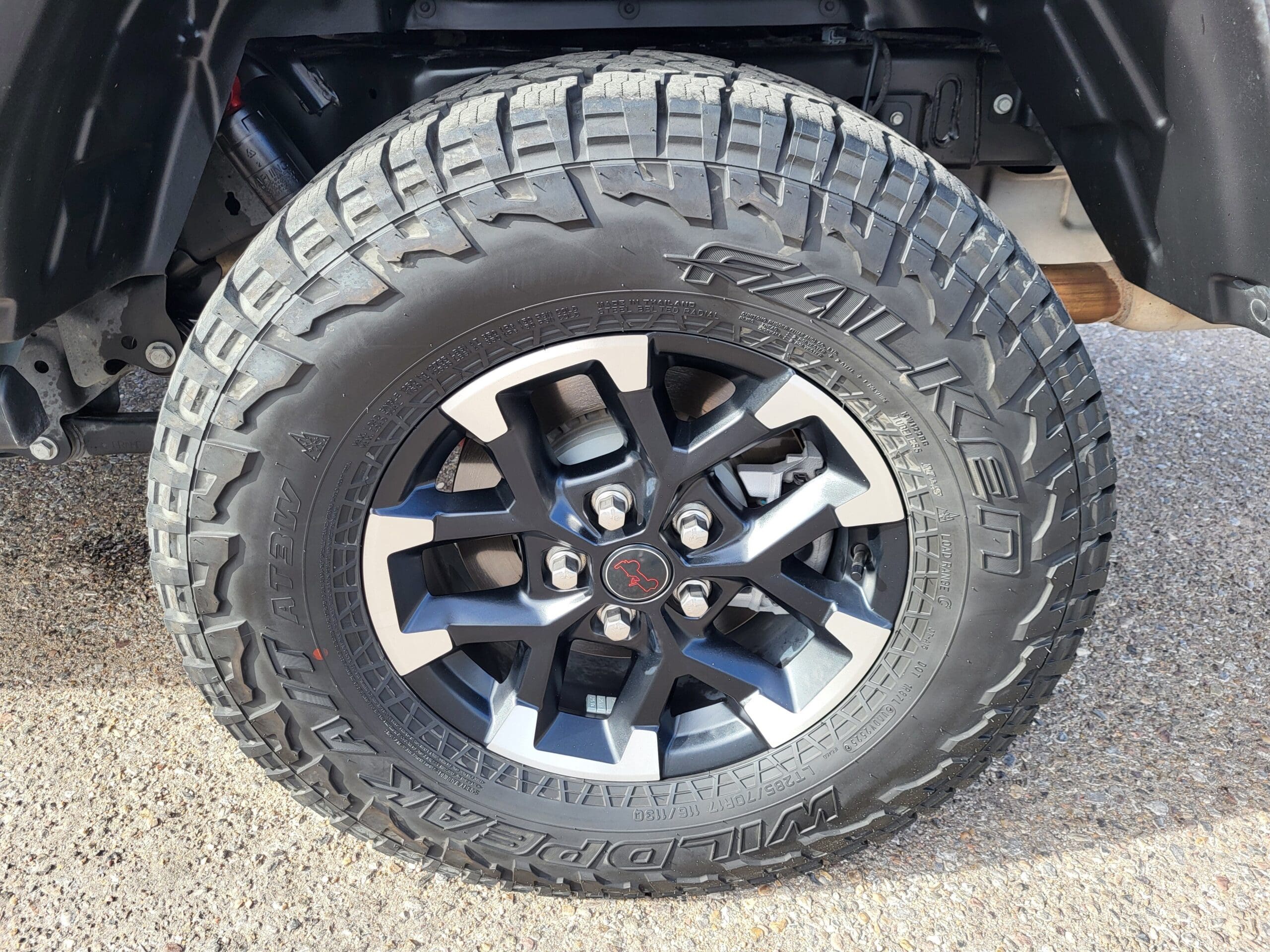 2026 Jeep Gladiator - Image 9