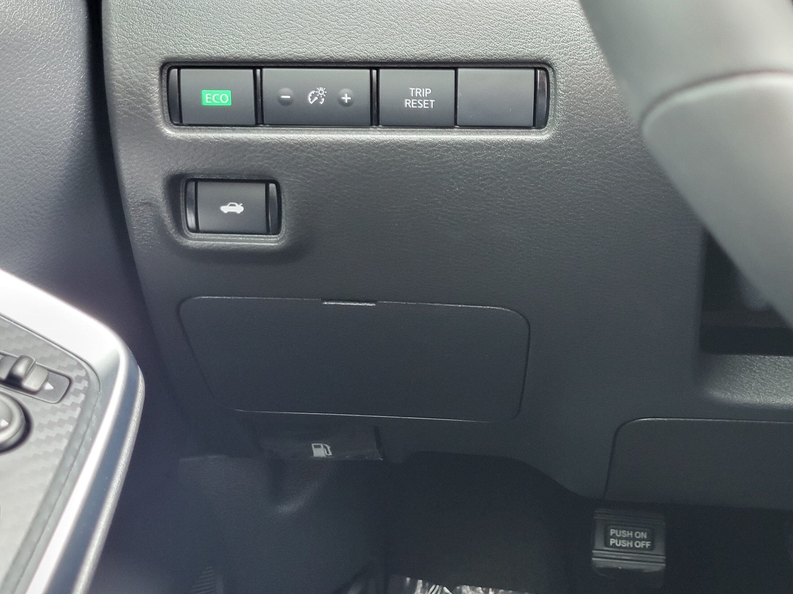 2025 Nissan Sentra - Image 30