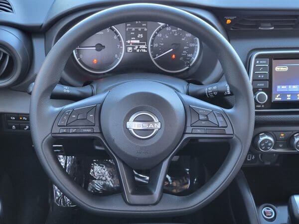 2025 Nissan Kicks Play