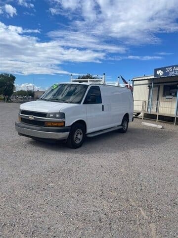 2019 Chevrolet Express 2500 - Image 2