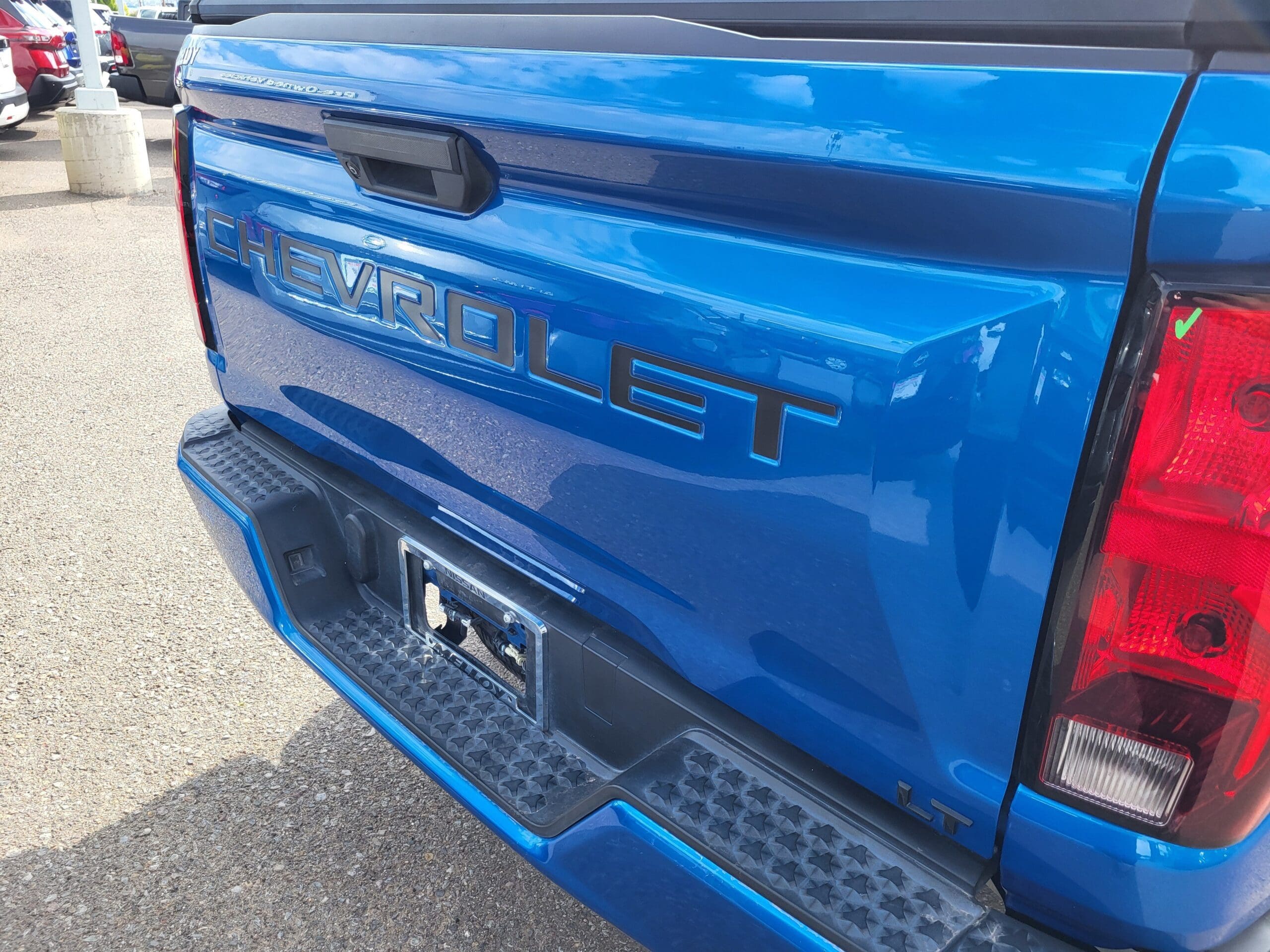 2023 Chevrolet Colorado - Image 9