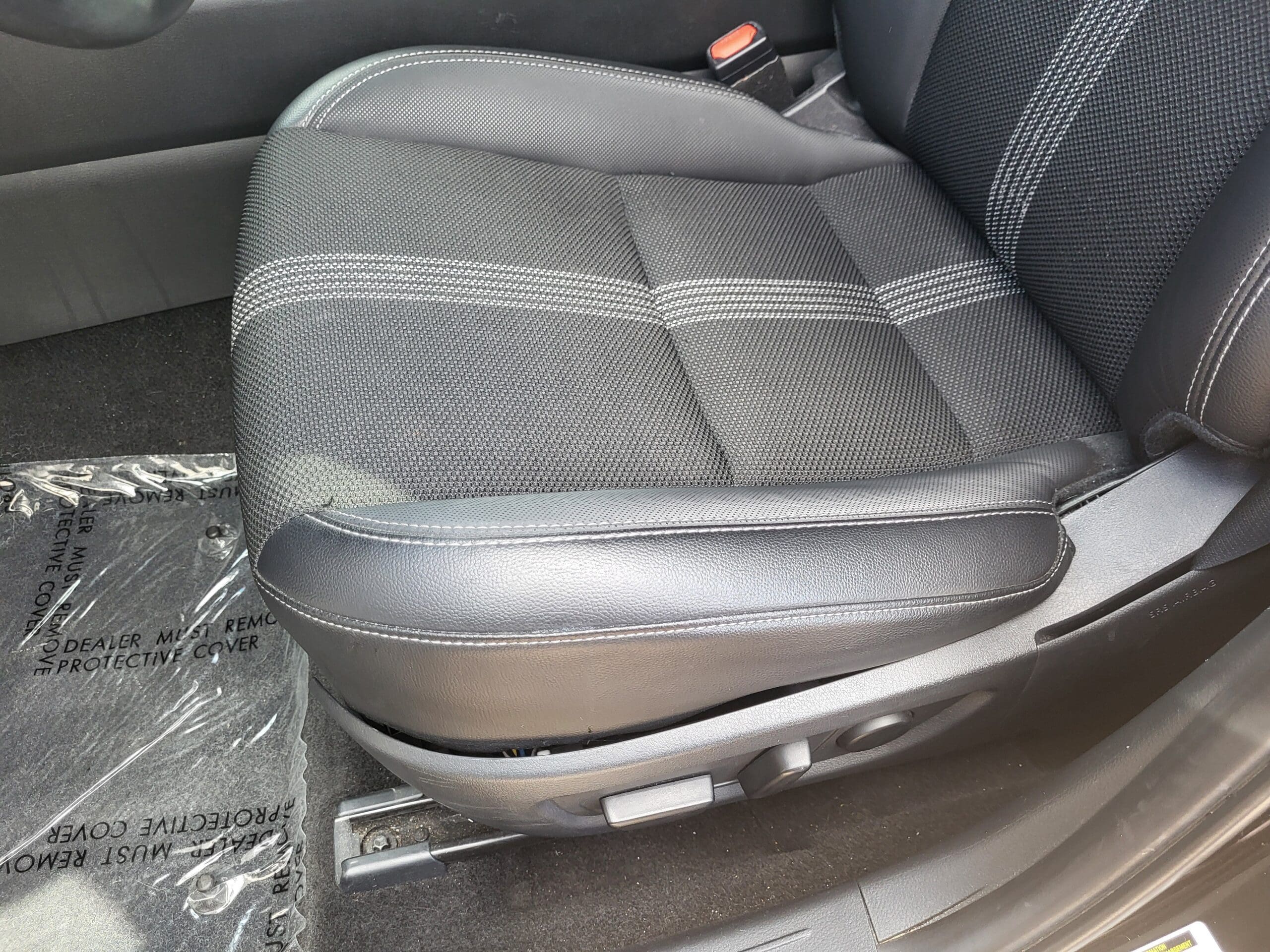 2025 Mazda CX-50 - Image 24