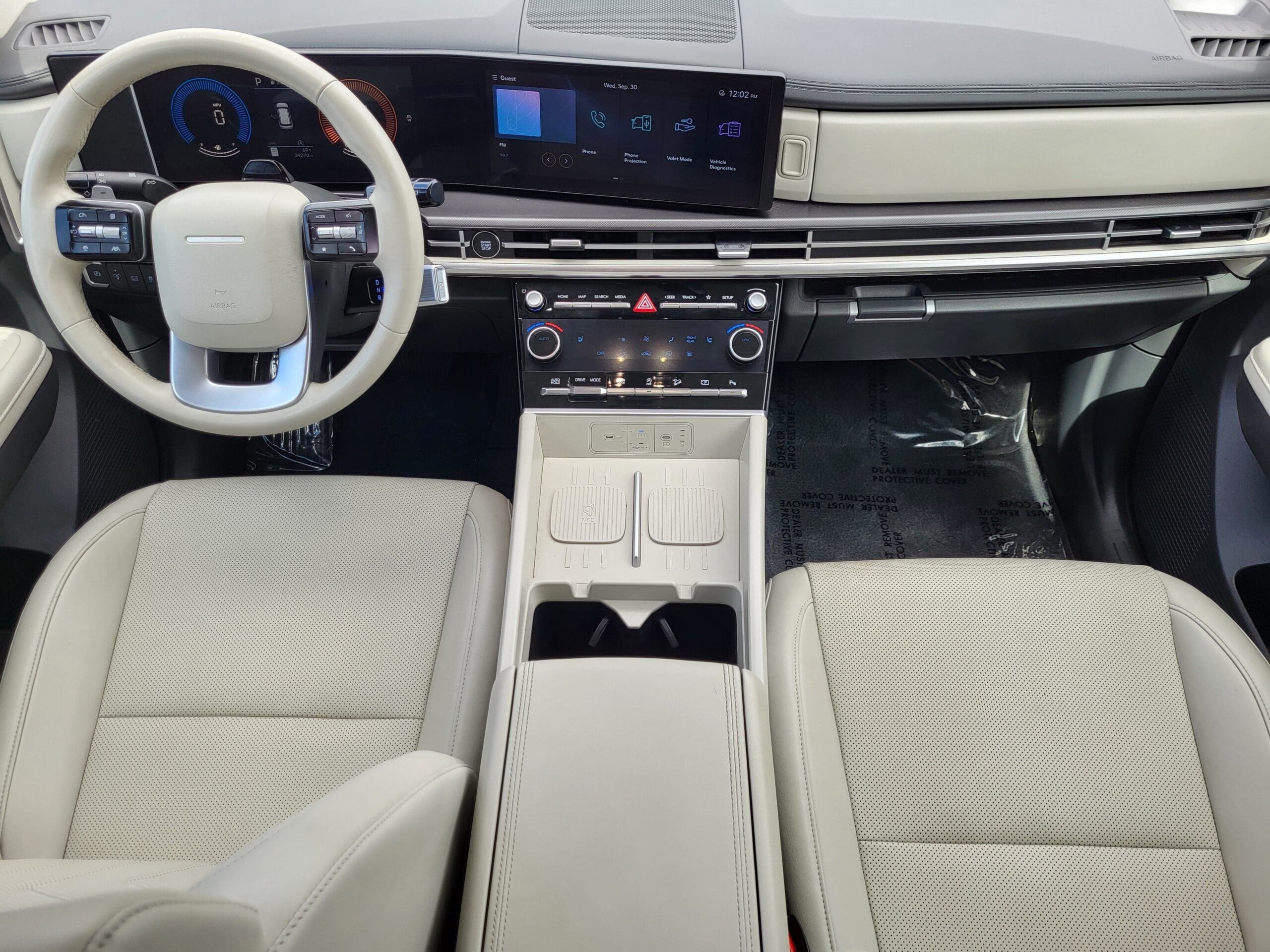 2025 Hyundai Santa Fe - Image 26