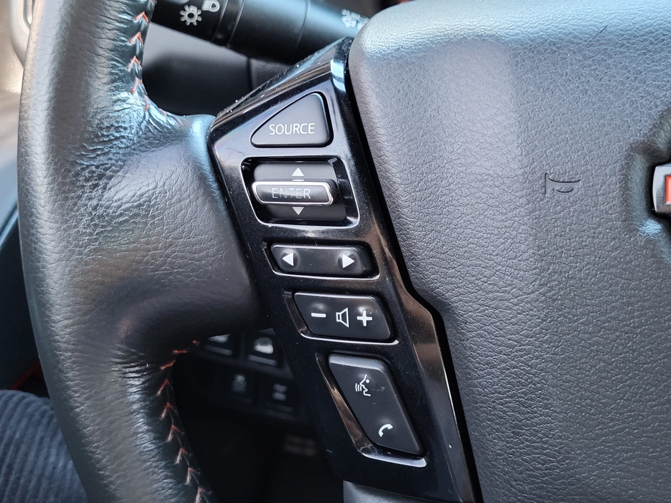 2024 Nissan Frontier - Image 29