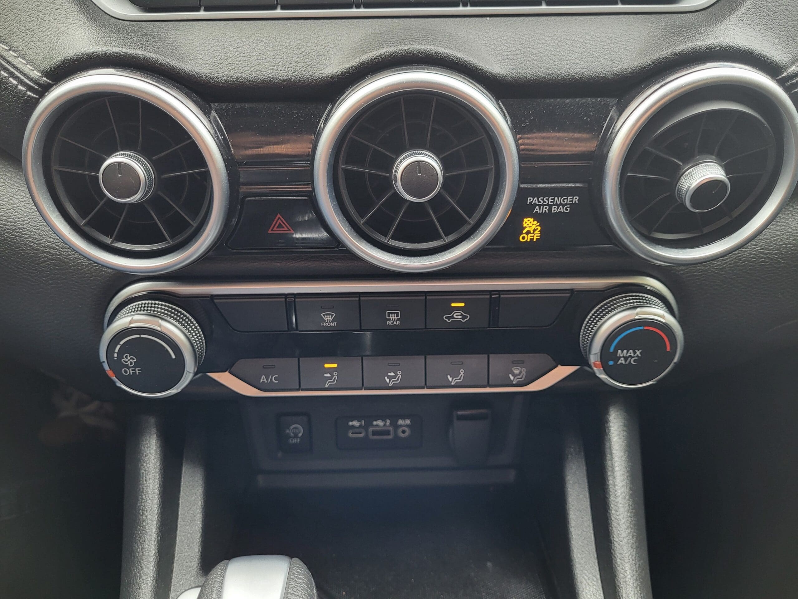 2025 Nissan Sentra - Image 18