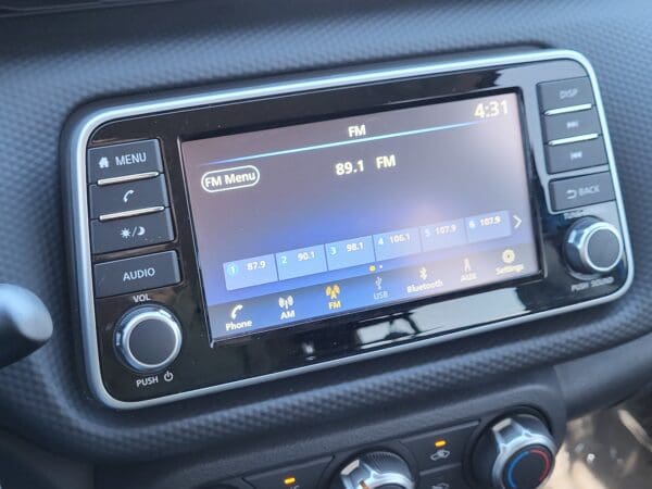 2025 Nissan Kicks Play