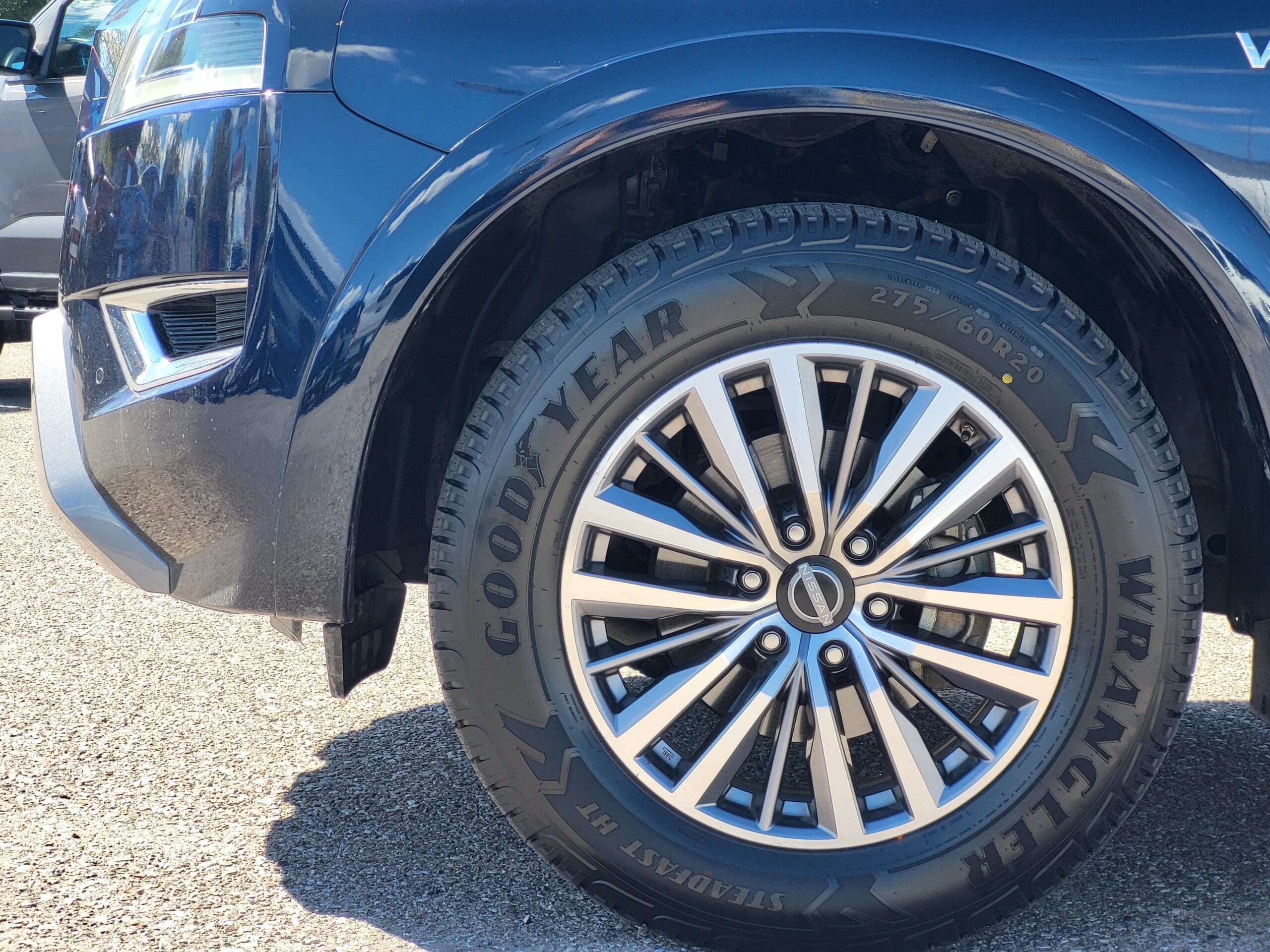 2022 Nissan Armada - Image 8