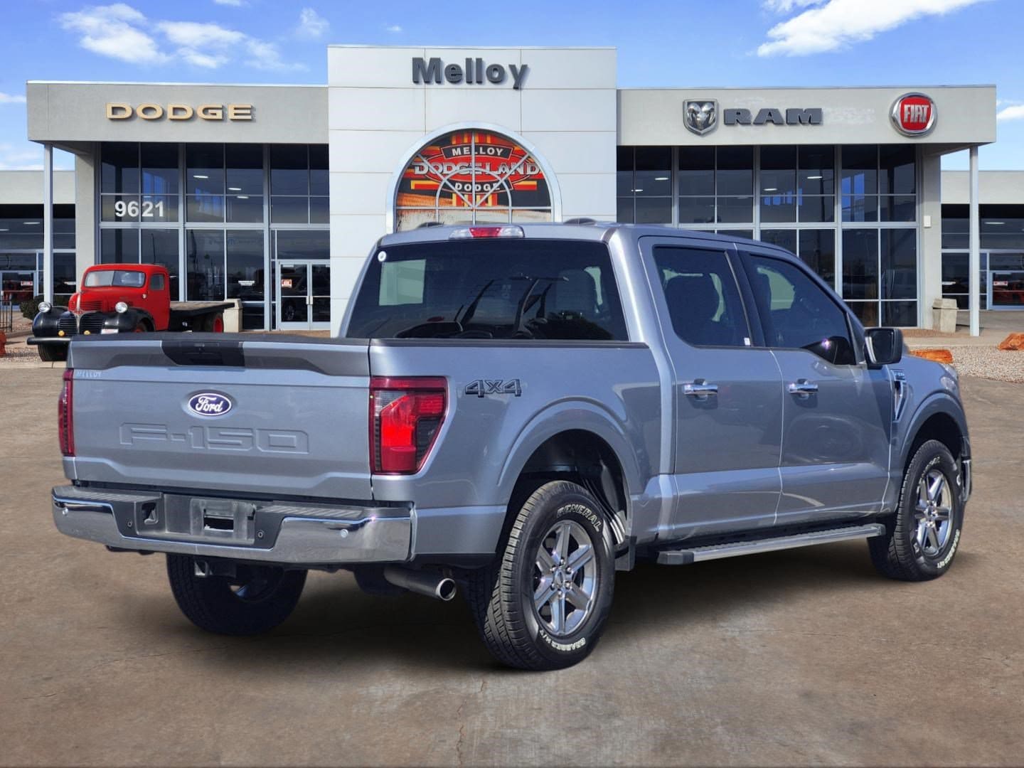 2025 Ford F-150 - Image 4