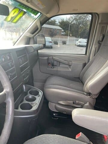 2019 Chevrolet Express 2500 - Image 10