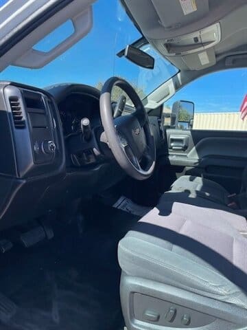 2016 Chevrolet Silverado 3500HD - Image 11