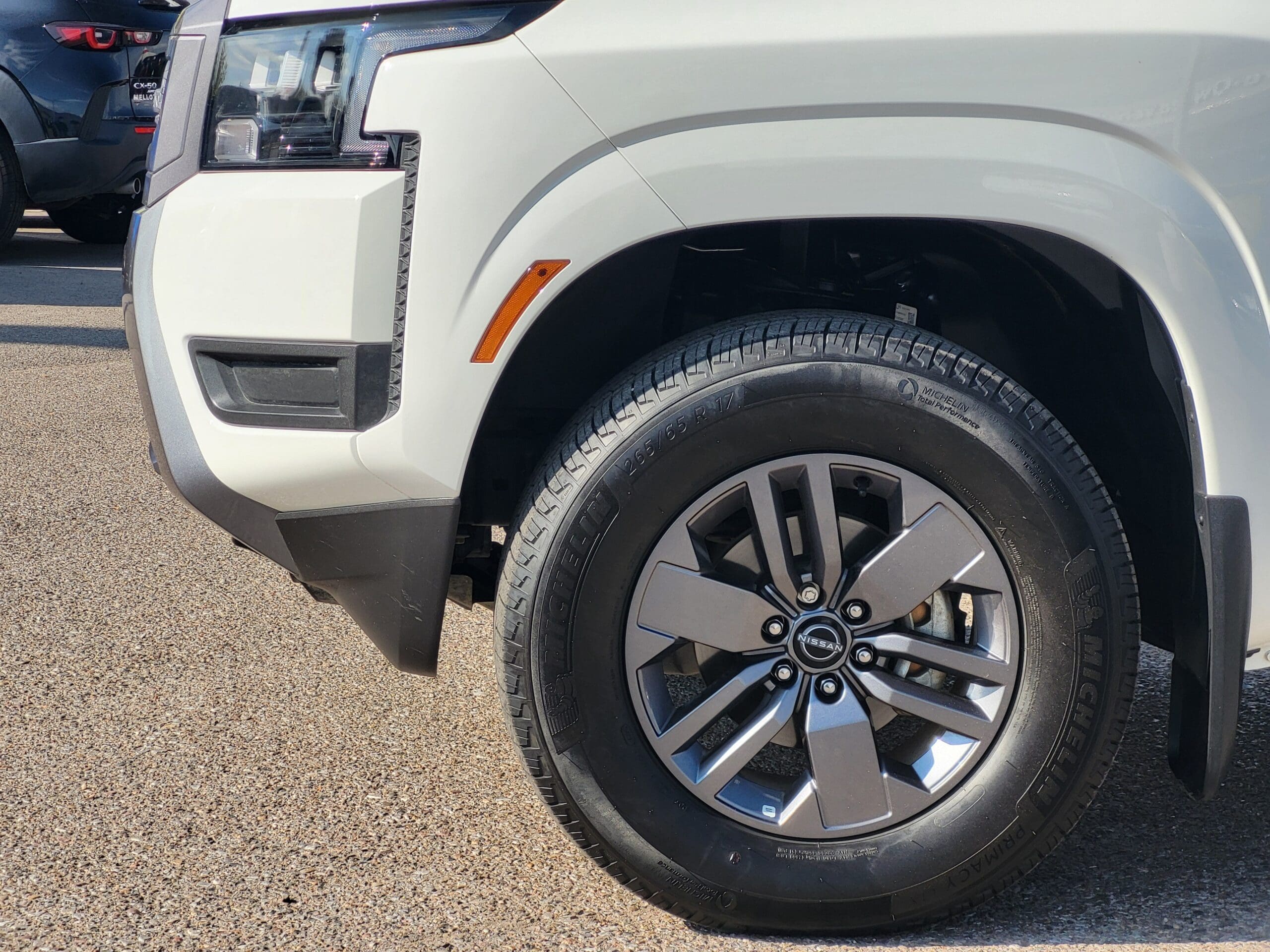2026 Nissan Frontier - Image 8