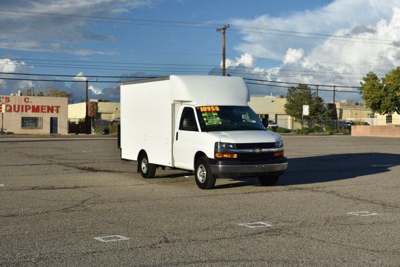 2020 Chevrolet Express Cutaway - Image 2