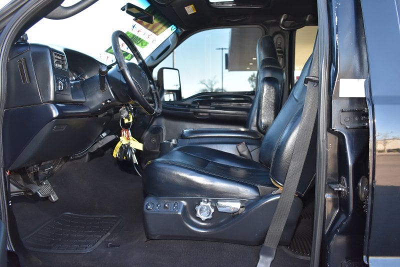 2004 Ford F-350 - Image 7