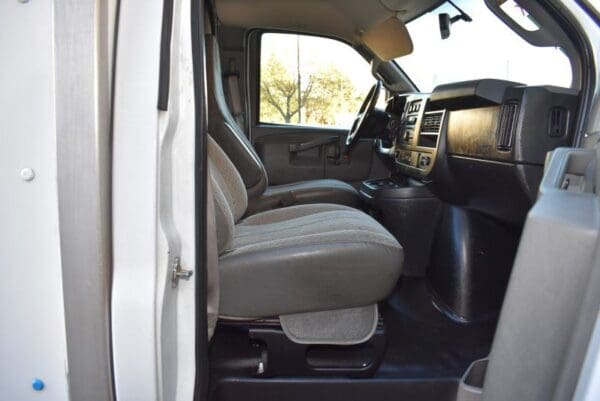 2020 Chevrolet Express Cutaway