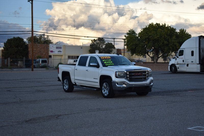 2017 GMC Sierra 1500 - Image 2