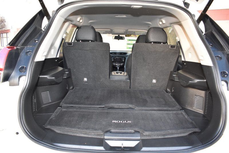 2018 Nissan Rogue - Image 11