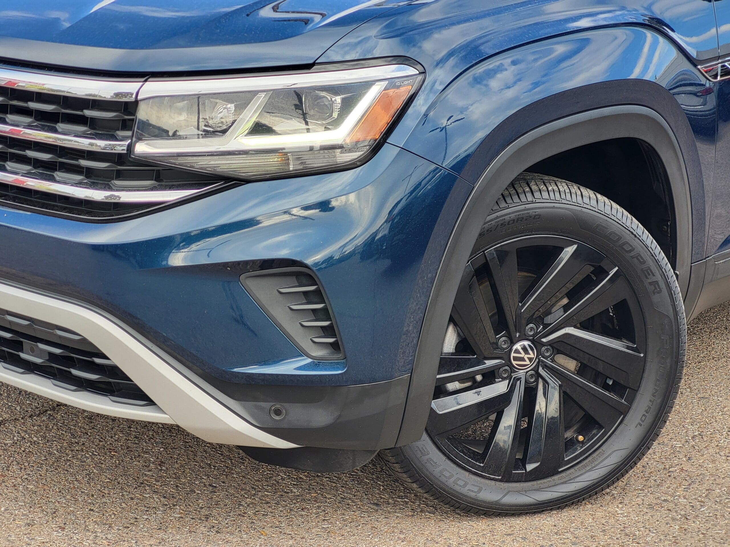 2022 Volkswagen Atlas Cross Sport - Image 8