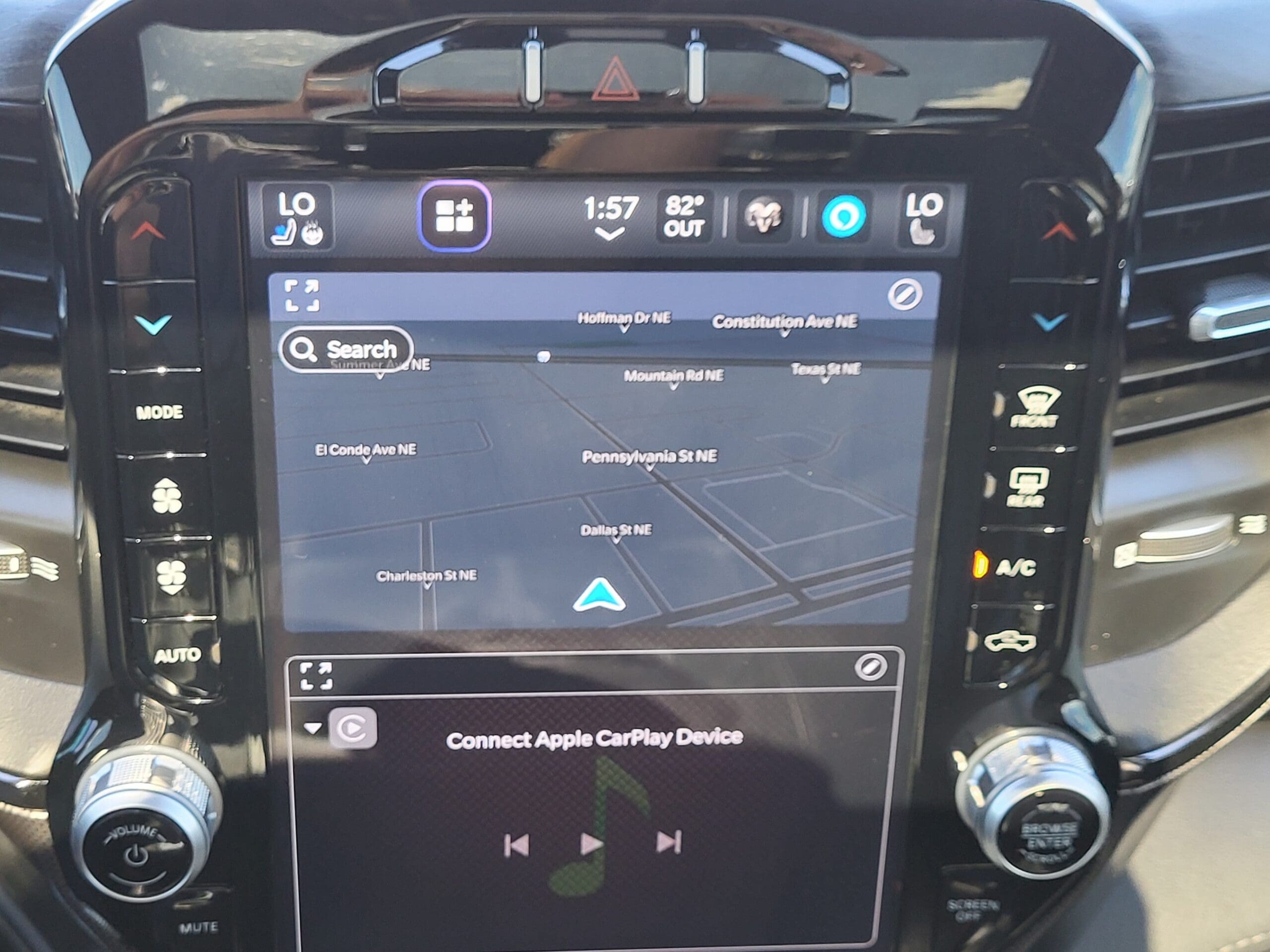 2023 Ram 1500 - Image 15