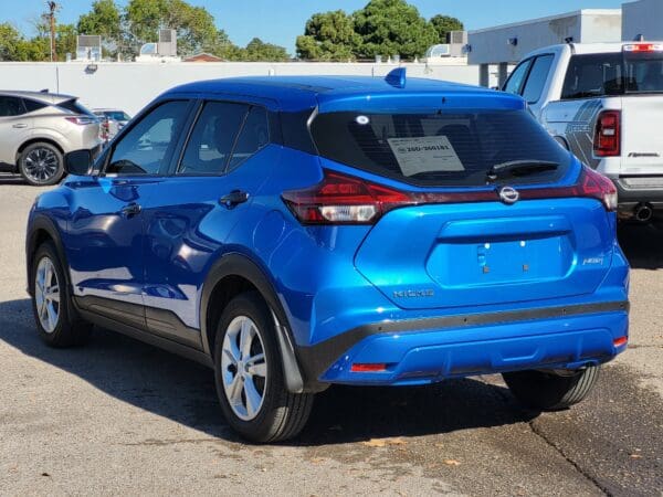 2025 Nissan Kicks Play