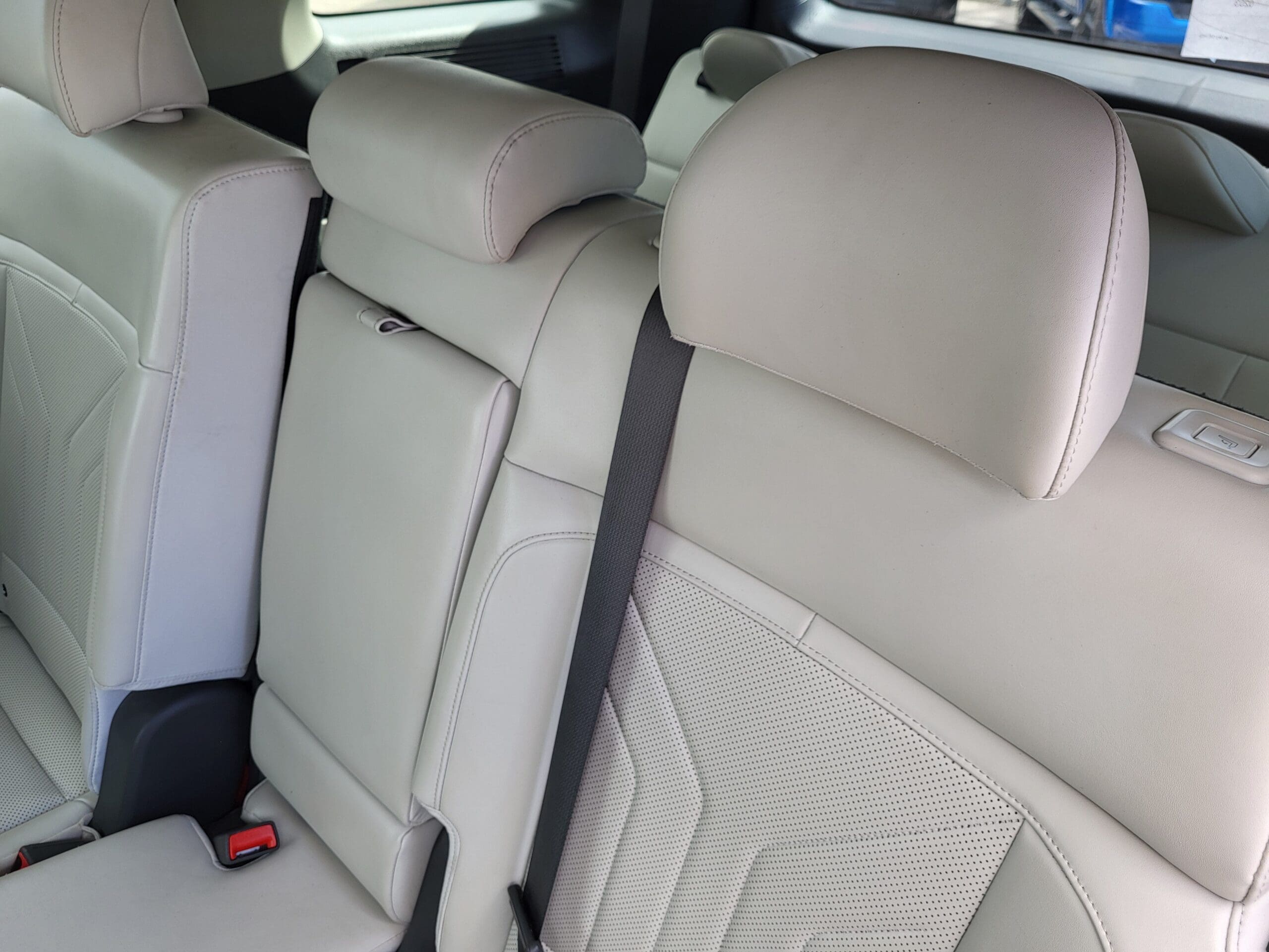 2025 Hyundai Santa Fe - Image 24