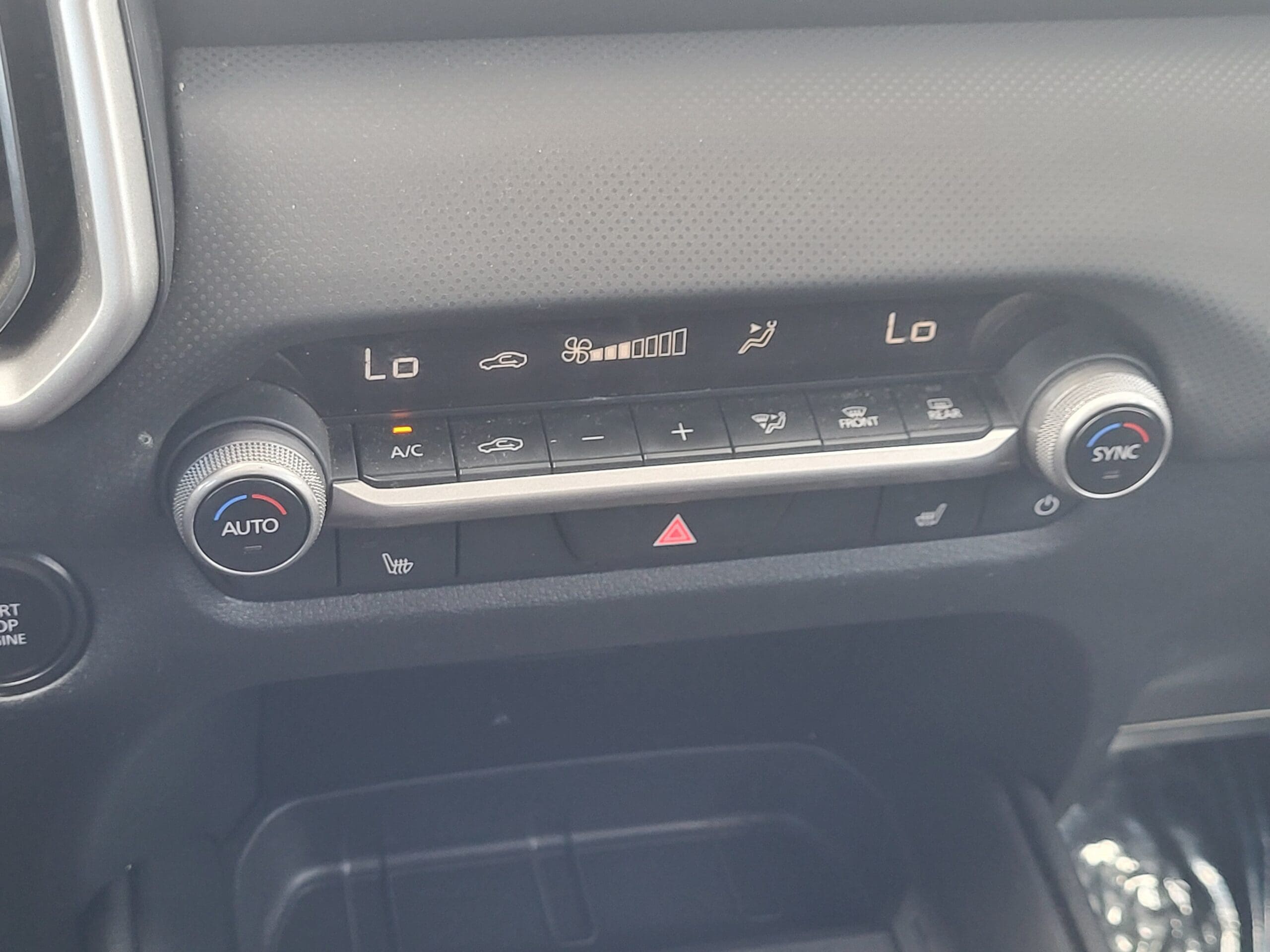 2025 Mazda CX-50 - Image 18