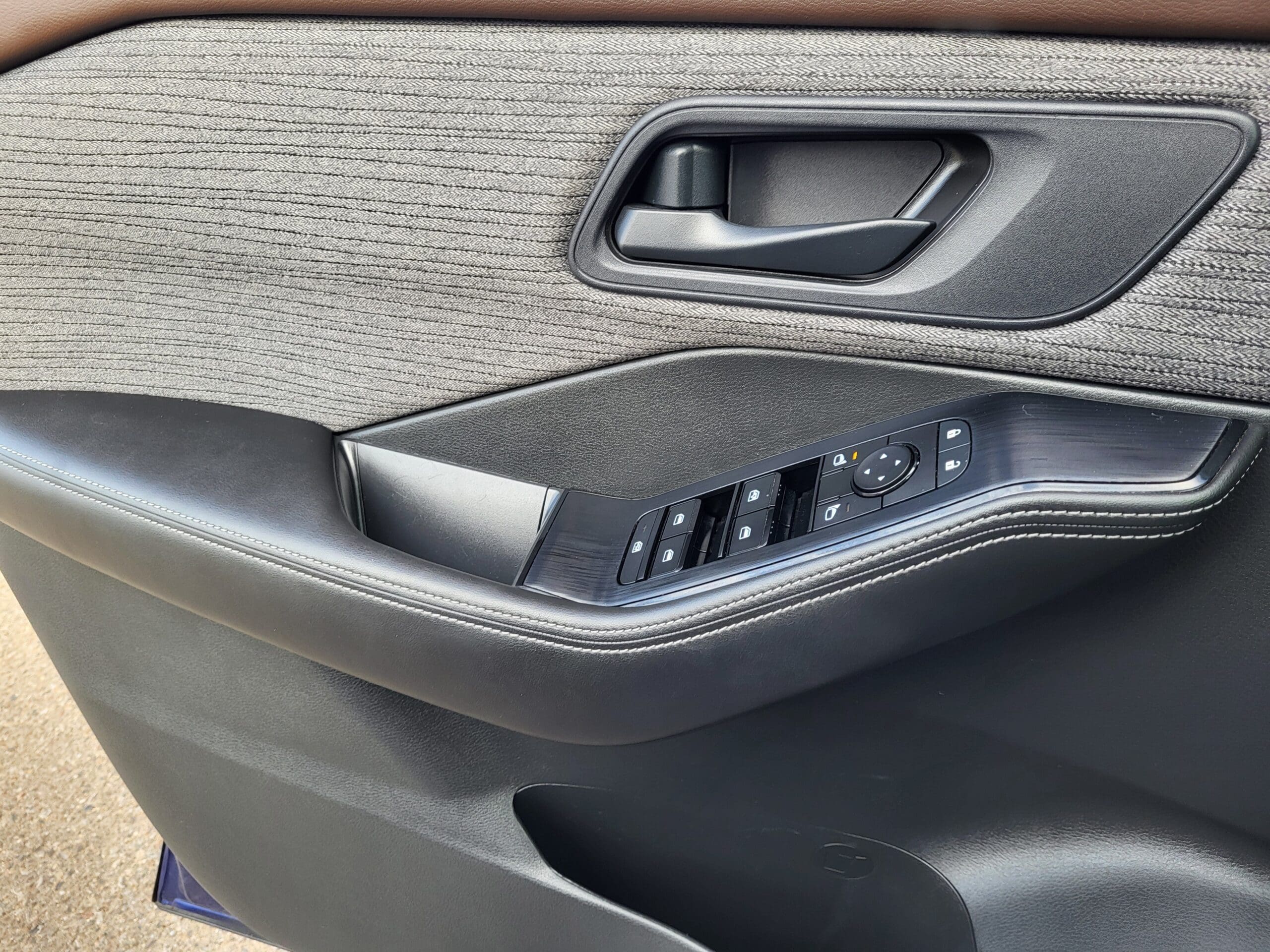 2022 Nissan Rogue - Image 22