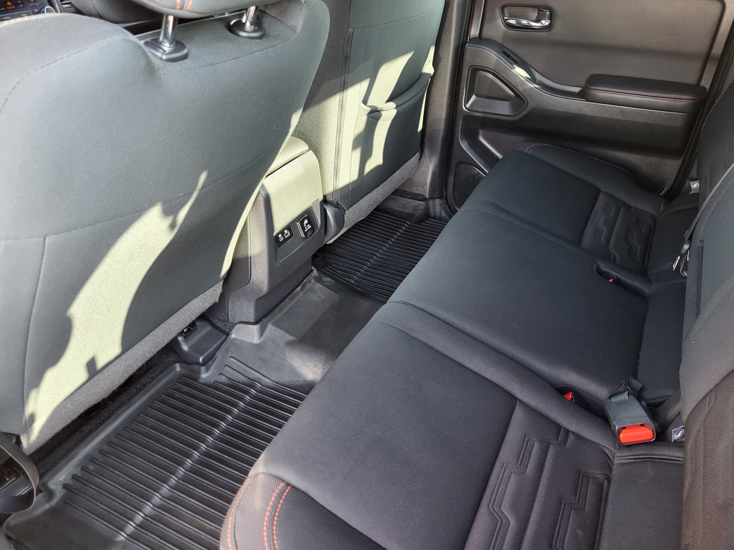 2024 Nissan Frontier - Image 24