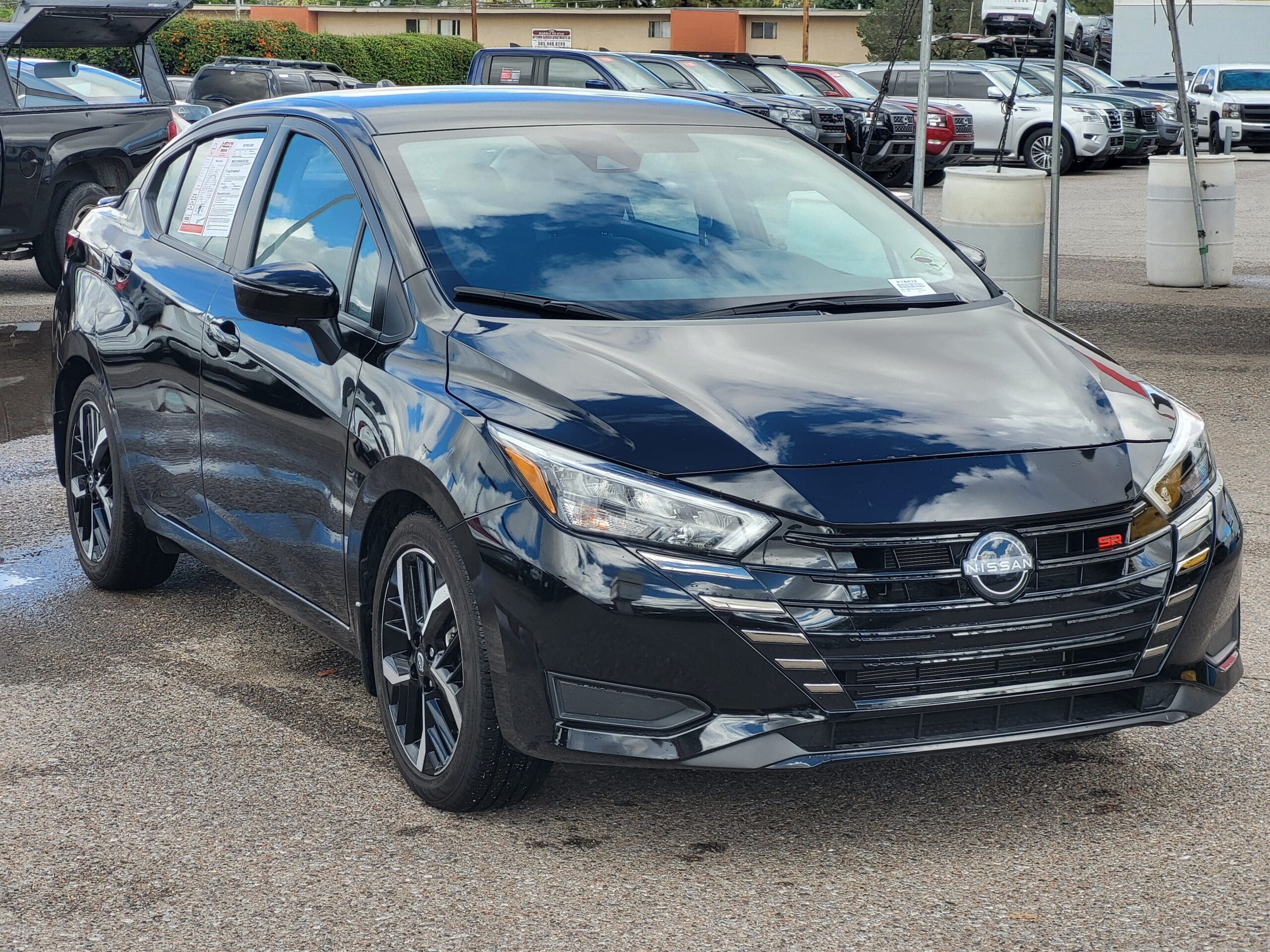 2025 Nissan Versa - Image 2