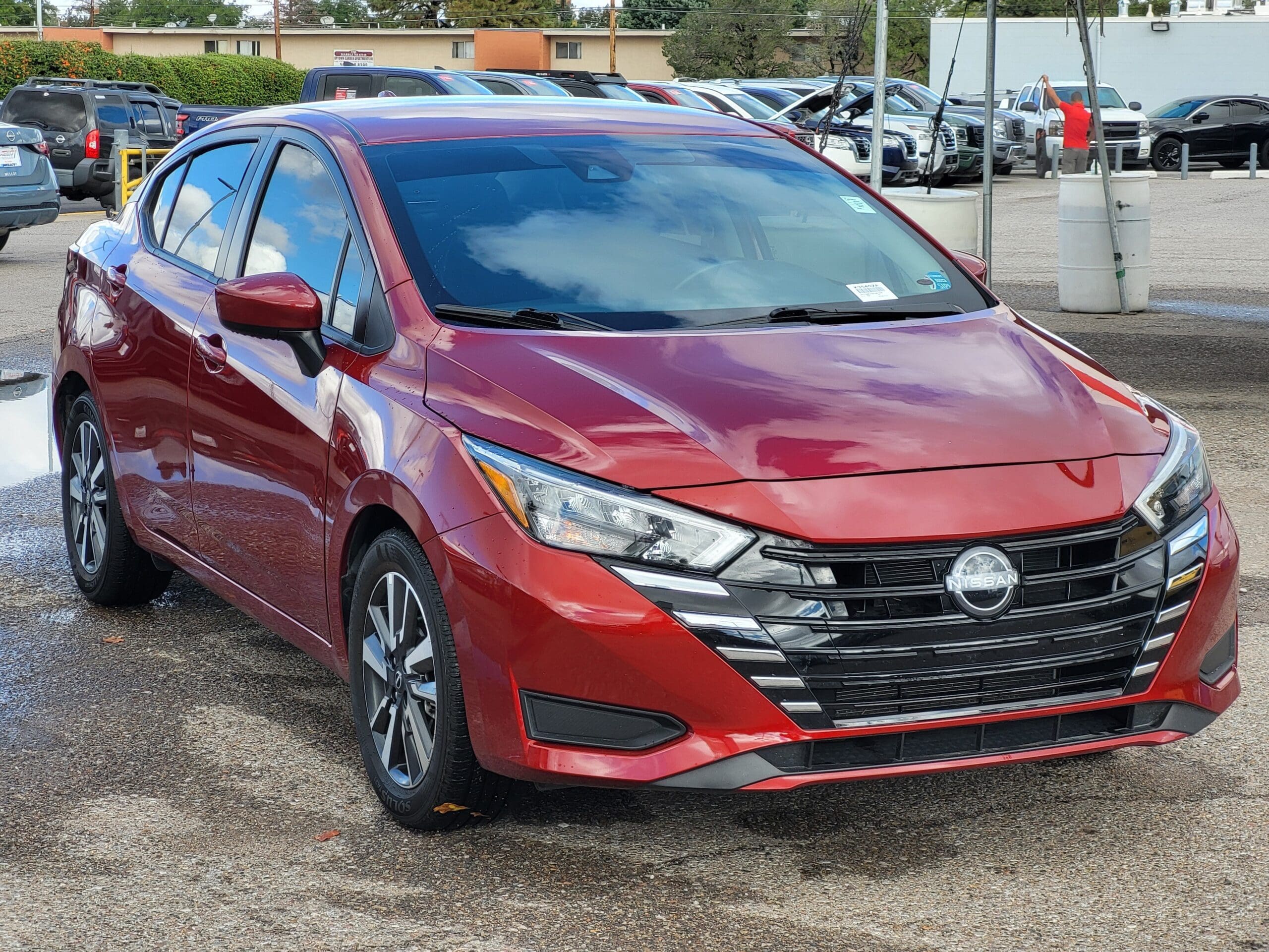 2025 Nissan Versa - Image 2