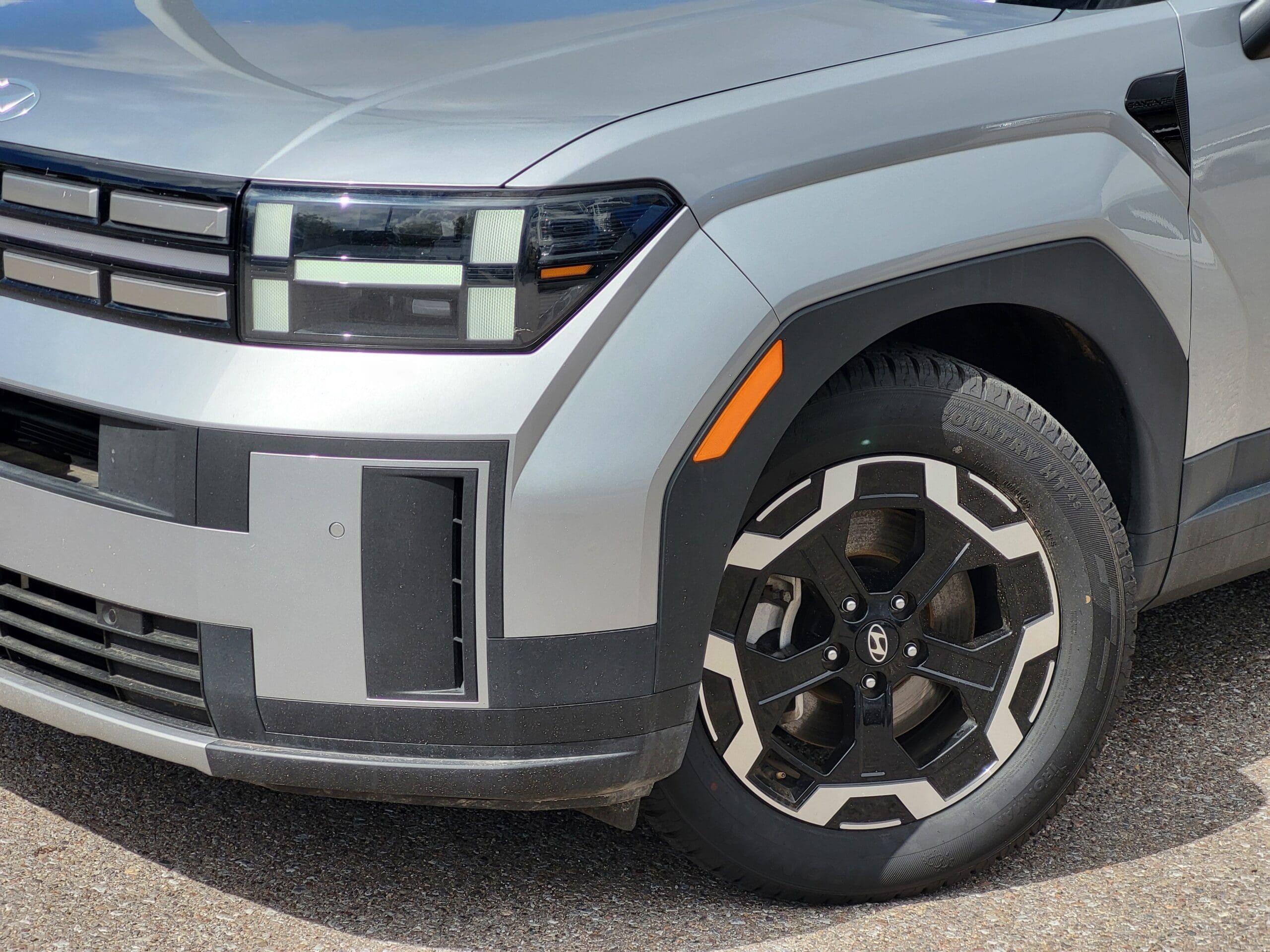 2025 Hyundai Santa Fe - Image 7